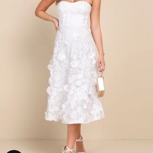 NWT Lulus White Floral Strapless Dress